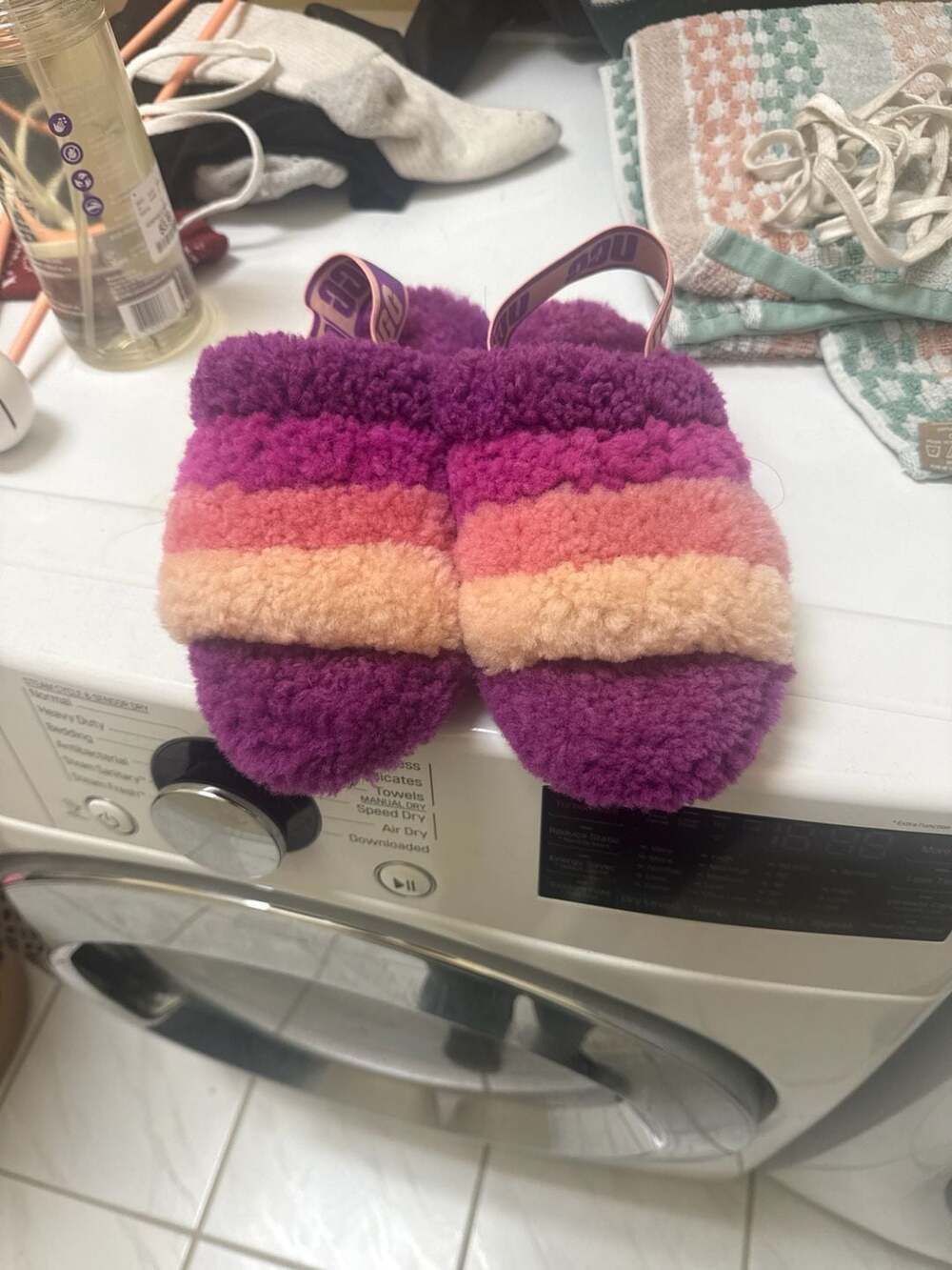 UGG Fluff Yeah Slide Pride Rainbow Striped Slippers Women's Size 7